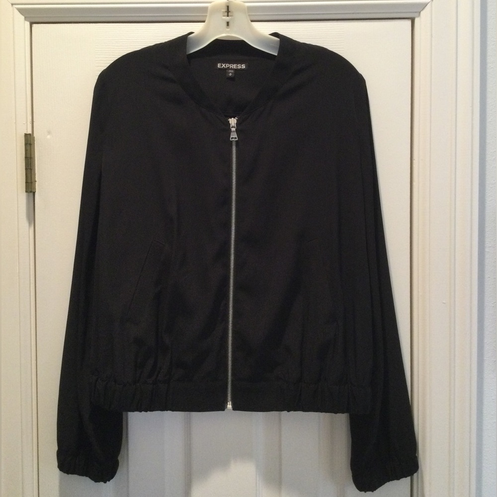 EXPRESS, Size Med. Black, Lightweight, zipper front jacket. DISCOUNTED SHIPPING